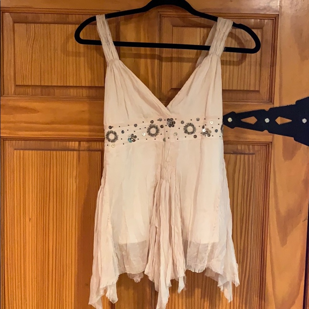 Light pink rustic silver beaded tank shirt!
